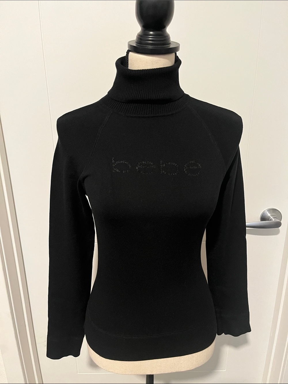 Bebe Y2K Silk Blend Embellished Black Turtleneck Logo Knit Sweater Classic 00’s